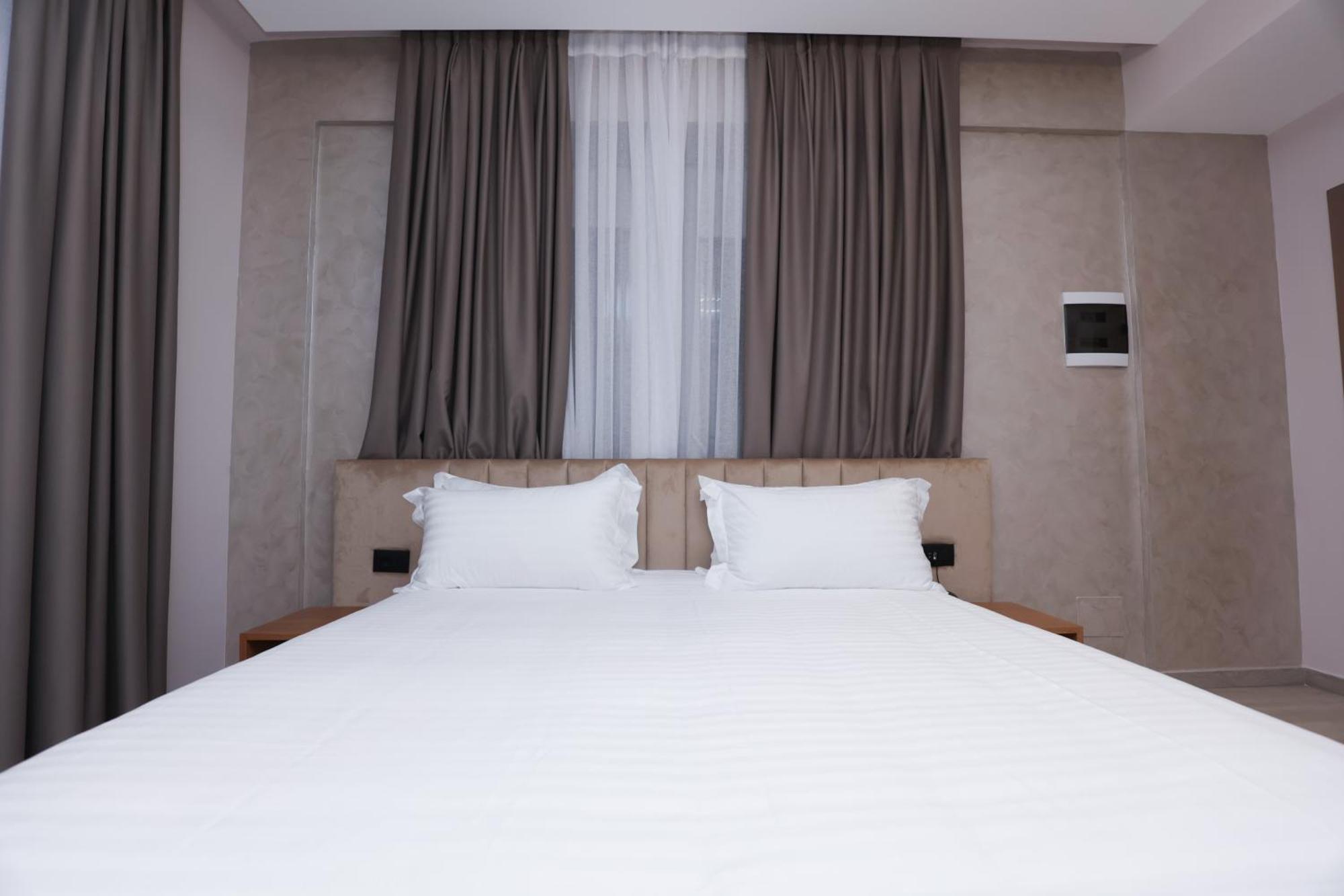 Residence Inn Tirana Kültér fotó